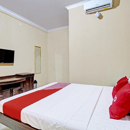 Oyo 91353 Hotel Surya Andesa Klaten Екстер'єр фото