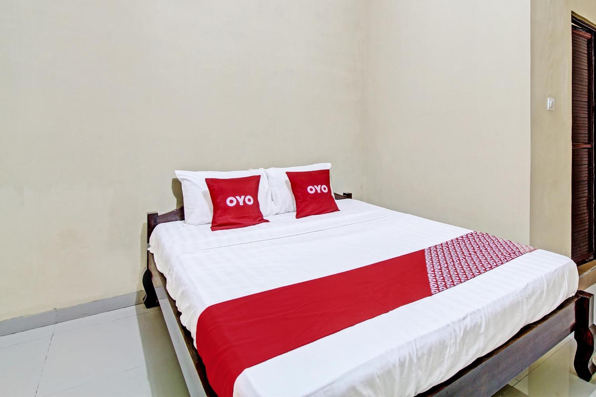 Oyo 91353 Hotel Surya Andesa Klaten Екстер'єр фото