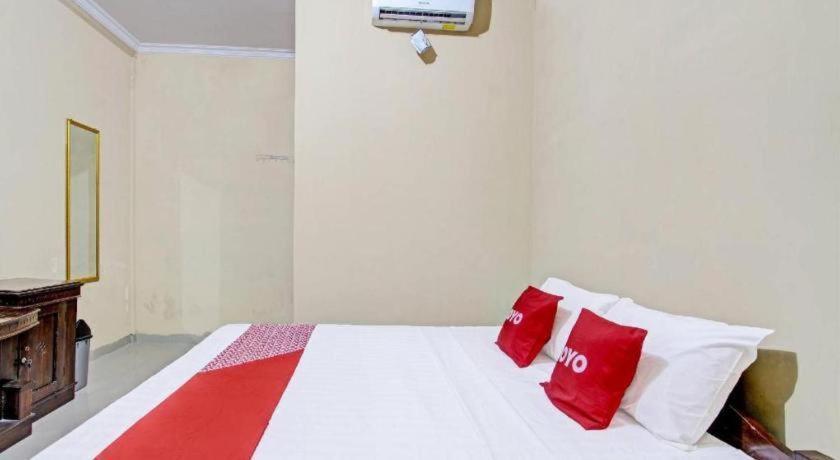 Oyo 91353 Hotel Surya Andesa Klaten Екстер'єр фото