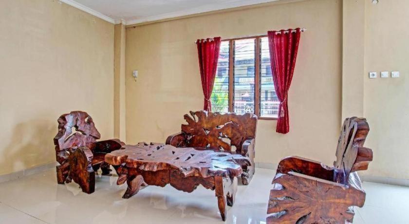 Oyo 91353 Hotel Surya Andesa Klaten Екстер'єр фото